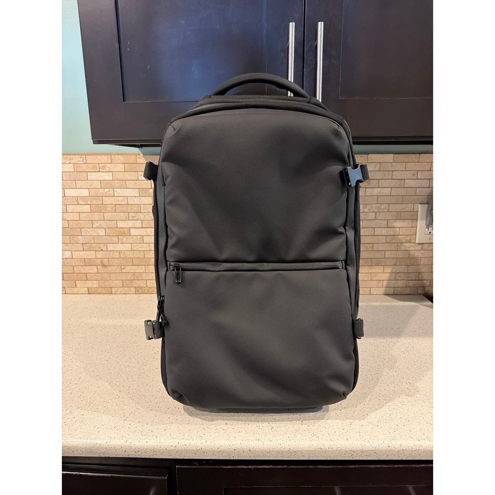 Renzhetx Rolling Backpack‎